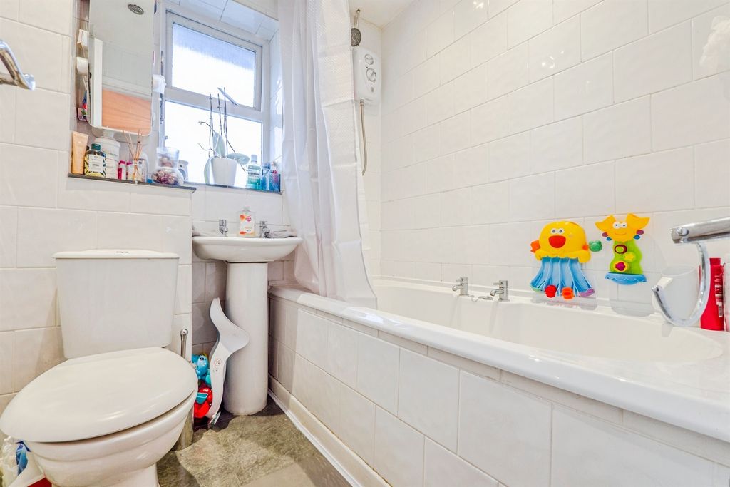 Additional image 9 of 3 bed semi-detached house for saleThrush Close, St. Mellons, Cardiff CF3