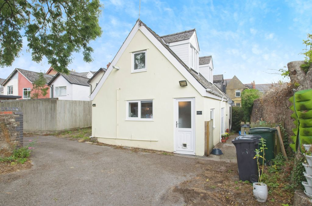 2 bed end terrace house for saleStow Hill, Newport NP20