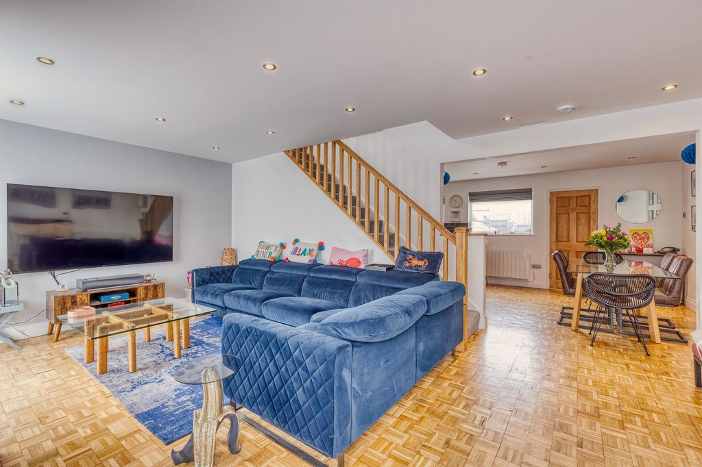 Additional image 3 of 4 bed semi-detached house for sale13 Nomond Avenue, St Helier JE2