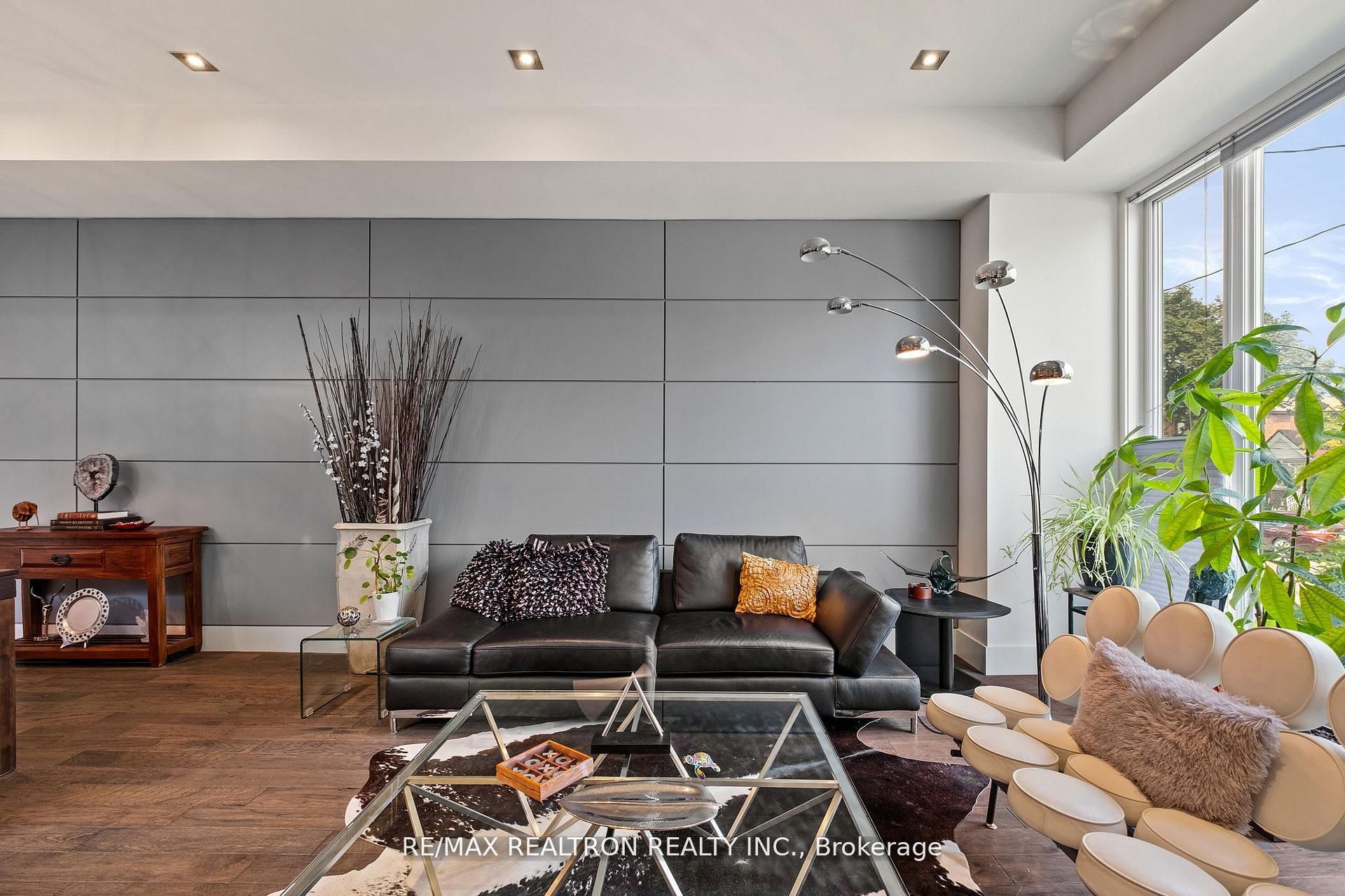 Additional image 3 of 494 Atlas Avenue, Toronto, ON, M6C 3R3