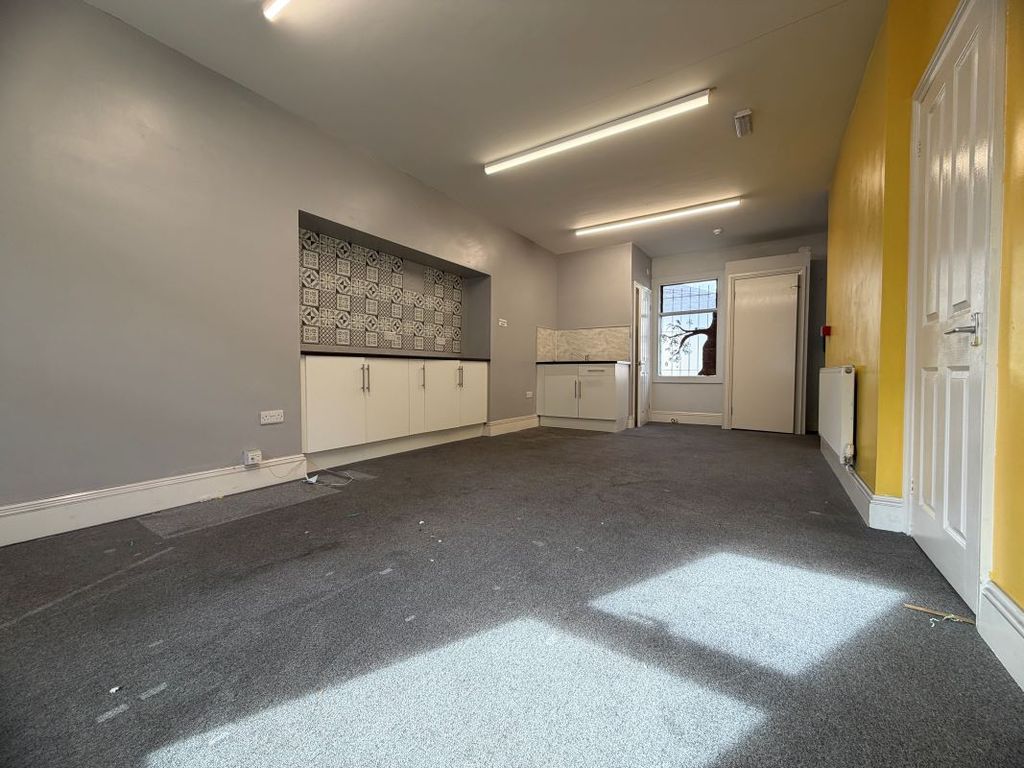 Additional image 8 of 1 bed flat for saleFlat 1, 15 Baneswell Road, Newport NP20
