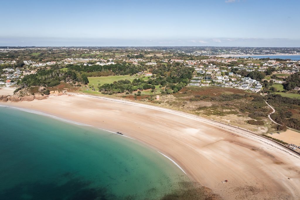 4 bed detached house for saleLes Ruisseaux, St. Brelade, Jersey JE3