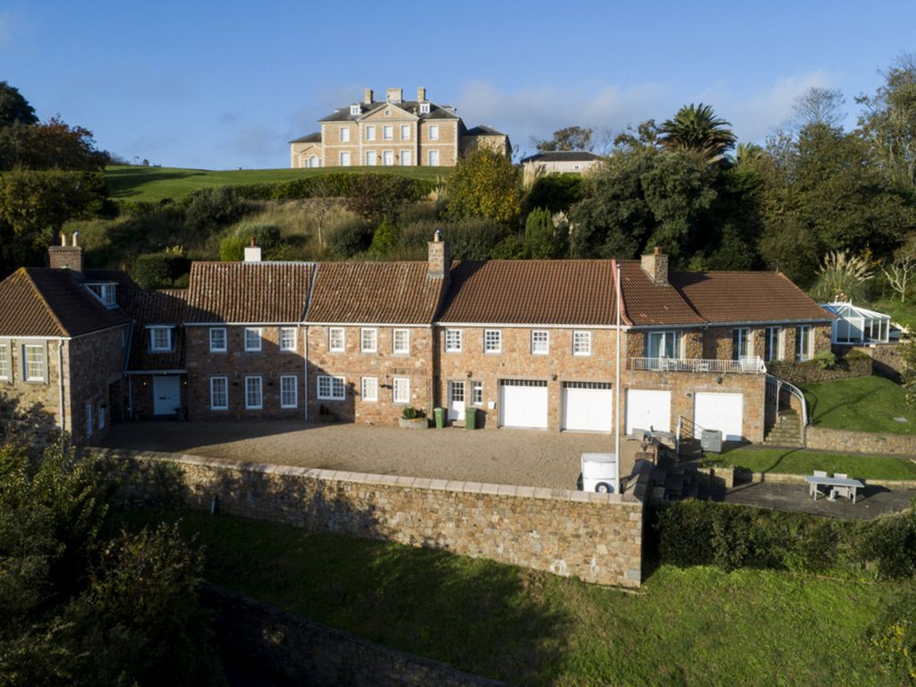 Additional image 2 of 8 bed detached house for saleLa Rue Du Flicquet, Jersey JE3