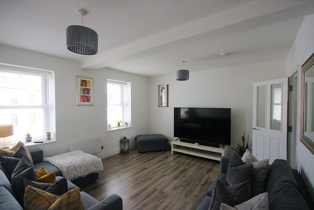 Additional image 4 of 3 bed flat for saleVal Plaisant, St Helier JE2