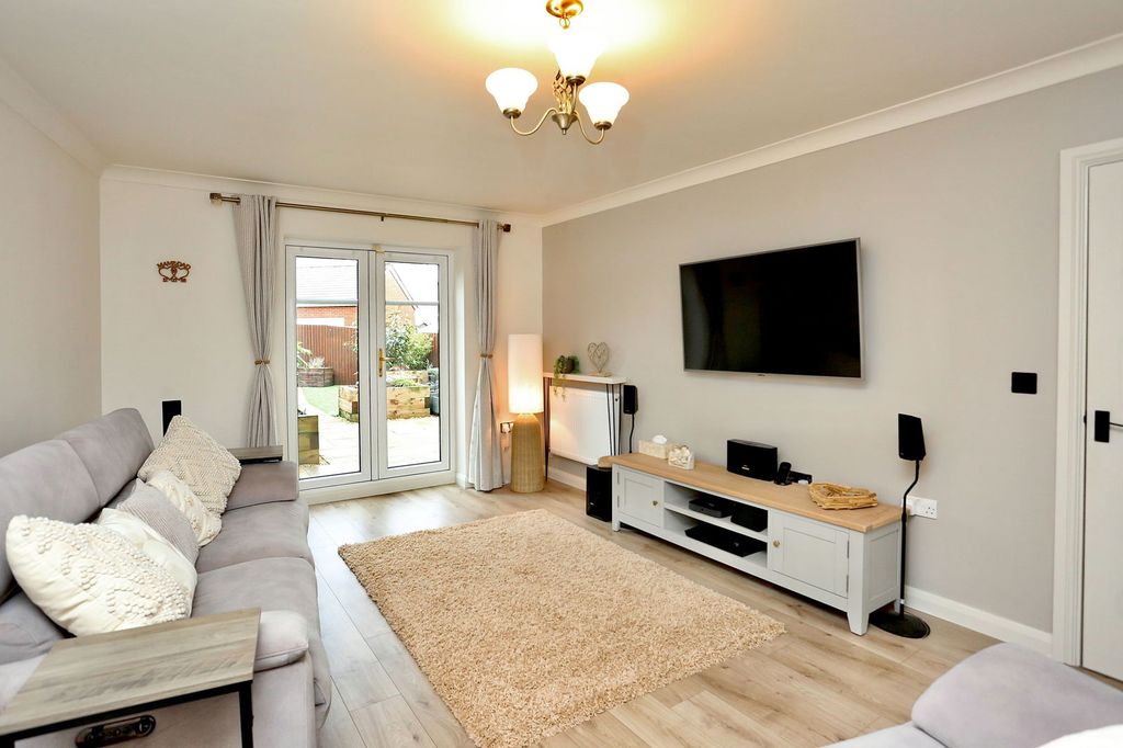Additional image 3 of 4 bed town house for sale94 Lakeside Way, Nantyglo, Ebbw Vale NP23