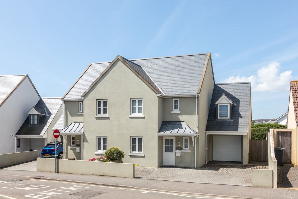 Additional image 24 of 3 bed semi-detached house for saleLa Pouquelaye, St Helier JE2