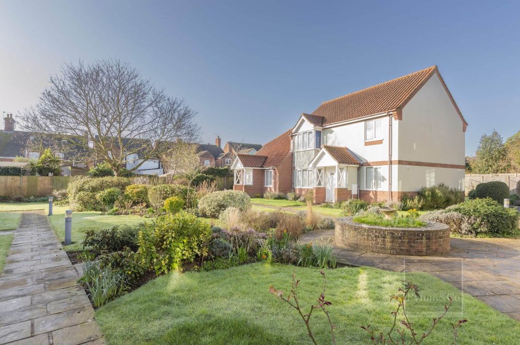 2 bed flat for saleTemperance Place, Beccles NR34