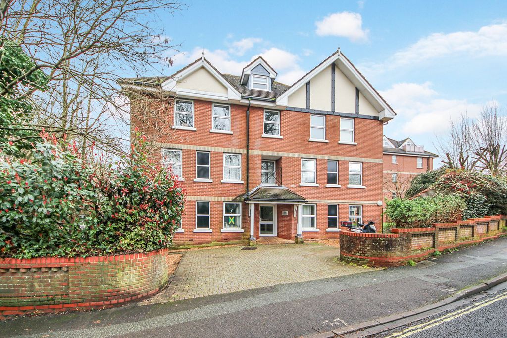 2 bed flat for sale21 Lawn Road, Portswood SO17