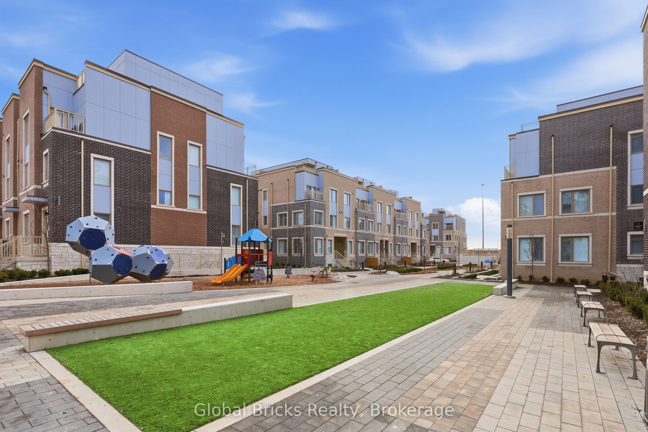 TH #210-131 Honeycrisp Crescent, Vaughan, ON, L4K 0N7 photo 4