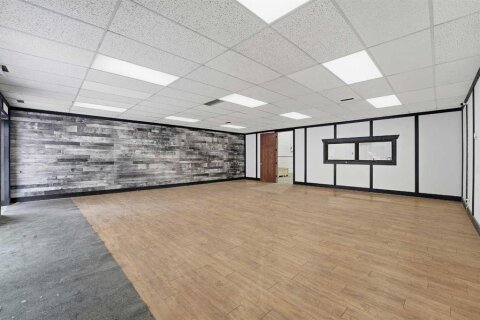 Additional image 8 of 1 & 3-7611 49 Avenue, Red Deer, AB, T4P 1M3