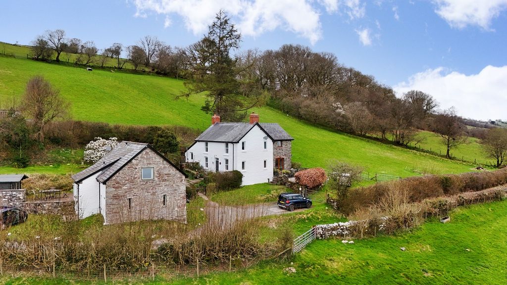 4 bed farm for saleCray, Brecon, Powys. LD3