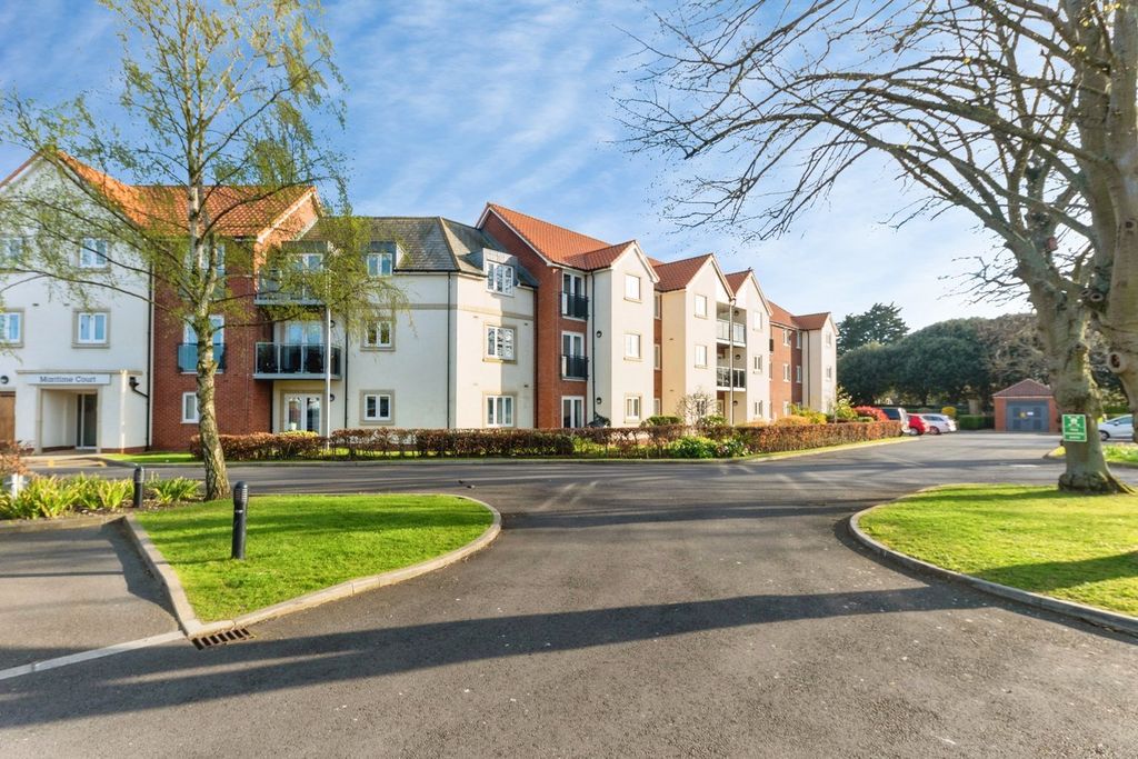 1 bed property for saleTaylors Avenue, Cleethorpes DN35