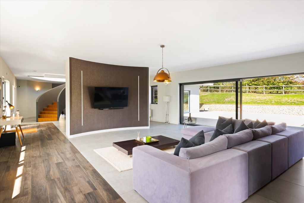 Additional image 9 of 4 bed detached house for saleHyde Lane, Cheltenham, Gloucestershire GL51