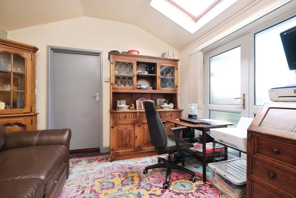 Additional image 8 of 4 bed detached house for saleKeats Road, Caldicot NP26