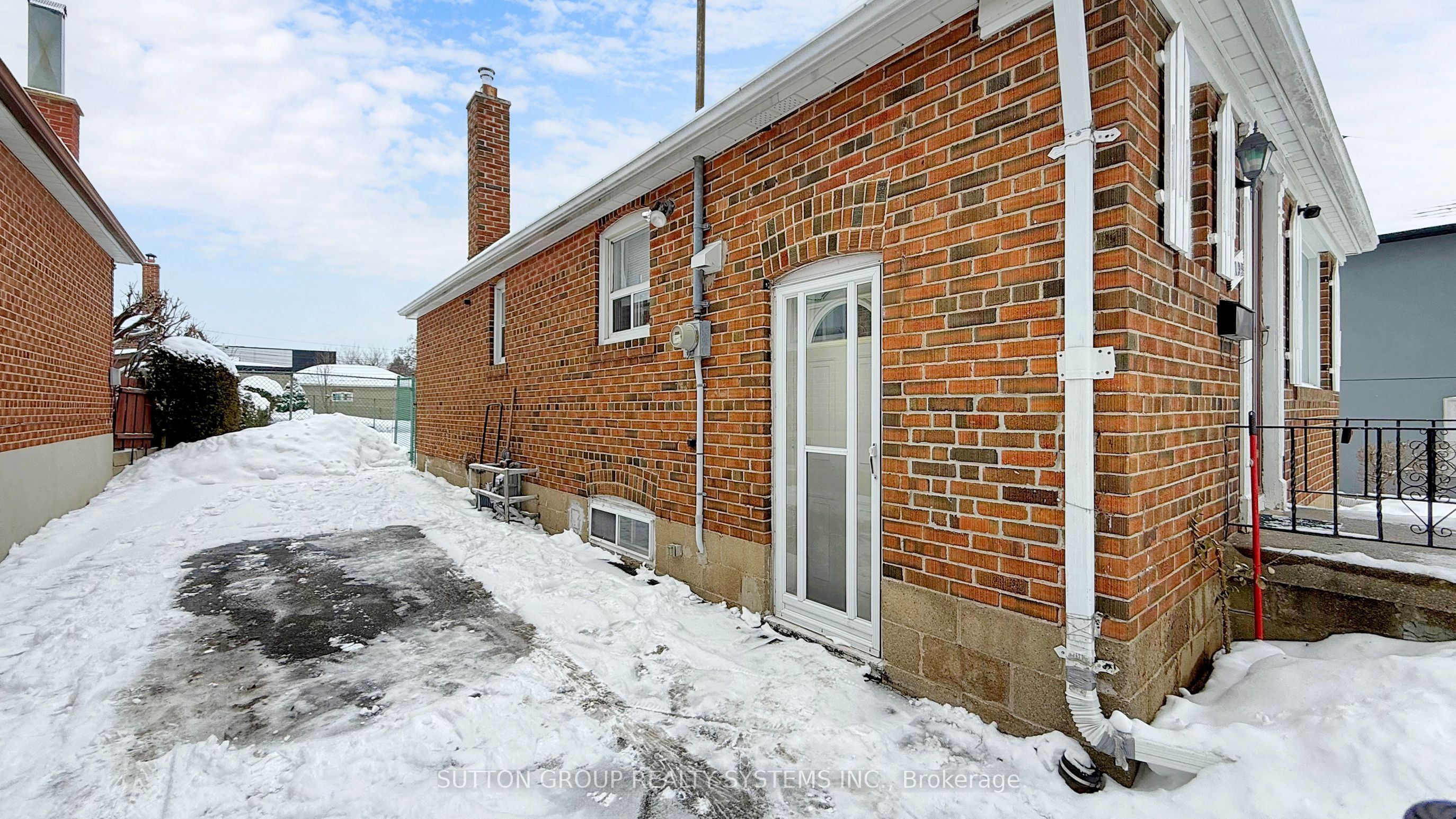 Additional image 2 of 199 Strathnairn Avenue, Toronto, ON, M6M 2G6