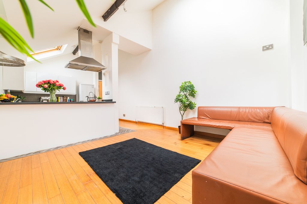 Additional image 7 of 2 bed flat for saleKimberley Road, Penylan CF23