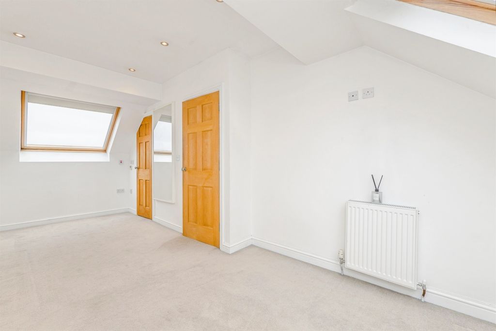 Additional image 12 of 3 bed flat for salePen-Y-Lan Road, Penylan, Cardiff CF23