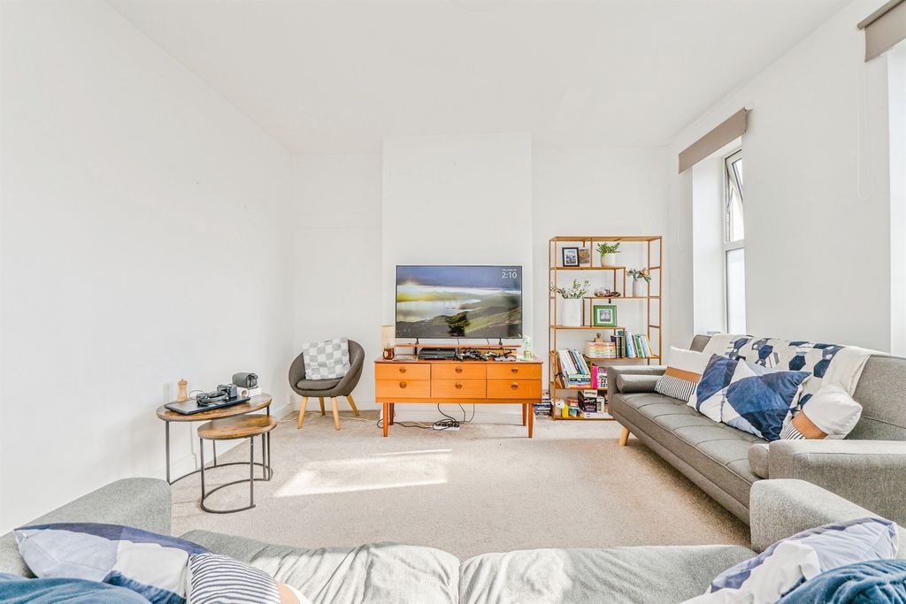 Additional image 20 of 2 bed flat for saleWyndham Crescent, Cardiff CF11