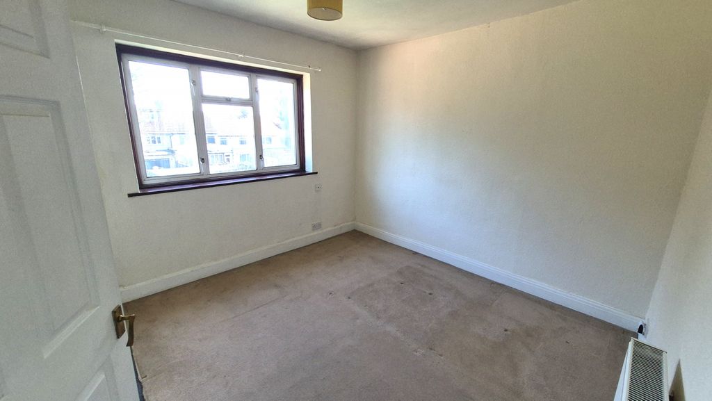 Additional image 9 of 3 bed terraced house for saleSummit Avenue, Kingsbury NW9