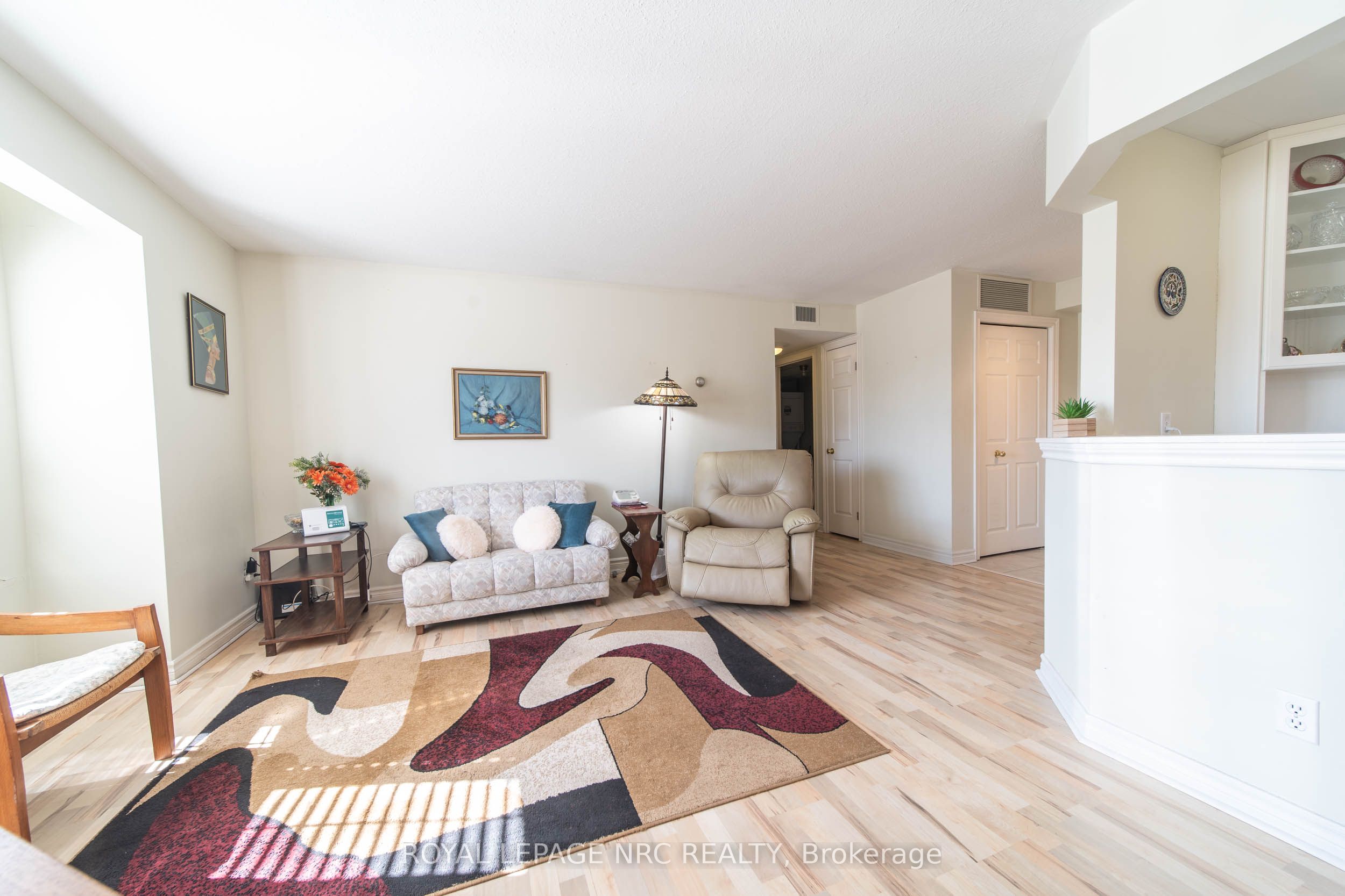 202B-1061 Vansickle Road N, St. Catharines, ON, L2S 2X4 photo 3