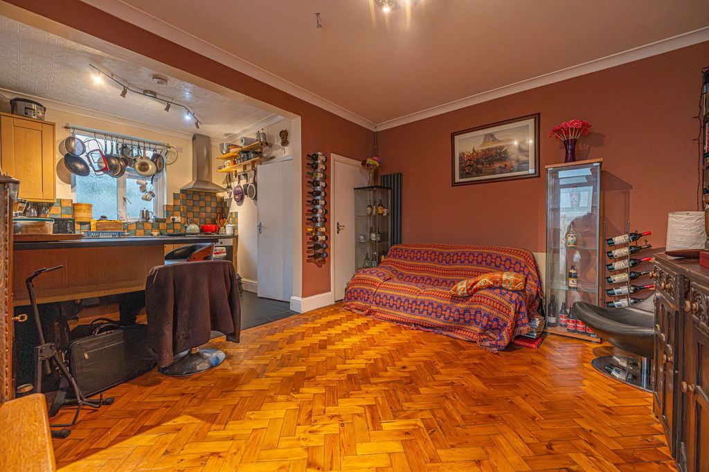 Additional image 4 of 3 bed semi-detached house for saleNewport Road, Rumney CF3