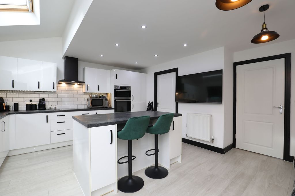 Additional image 9 of 5 bed detached house for saleFoil Close, Rogerstone, Newport NP10