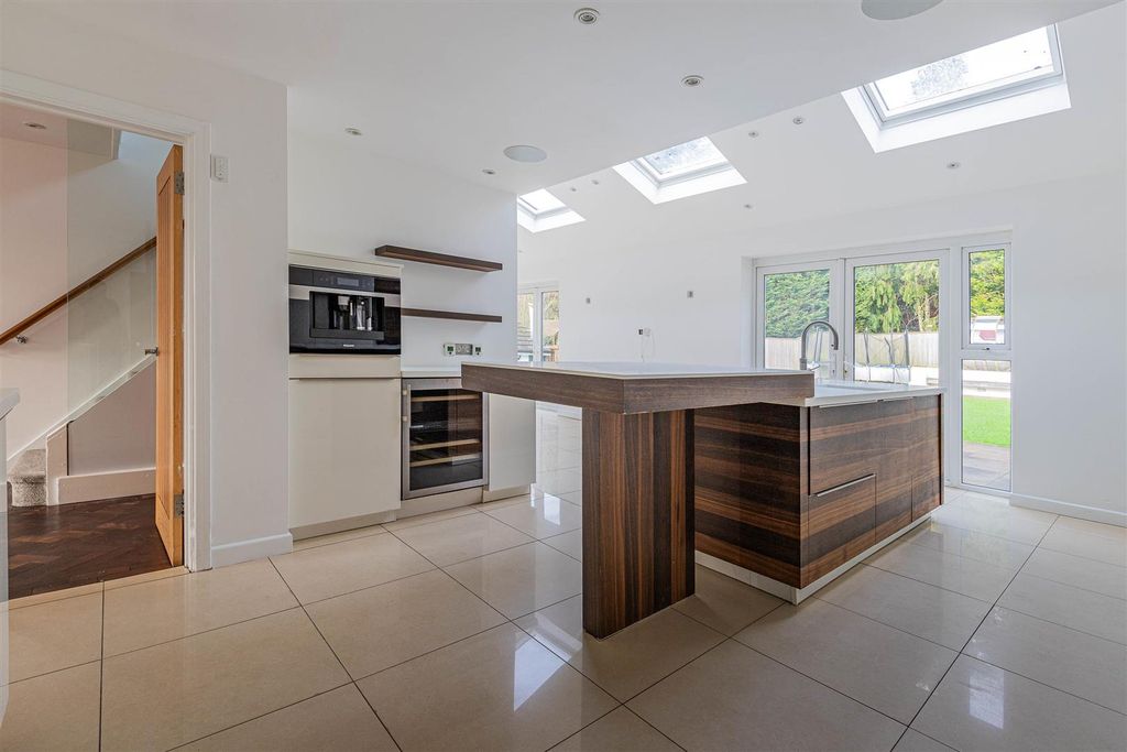 Additional image 2 of 4 bed detached house for saleBronwydd Close, Penylan, Cardiff CF23