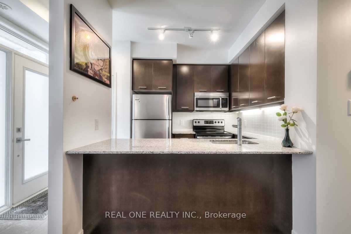 Additional image 3 of TH23 A-370 Square One Drive, Mississauga, ON, L5B 0E6