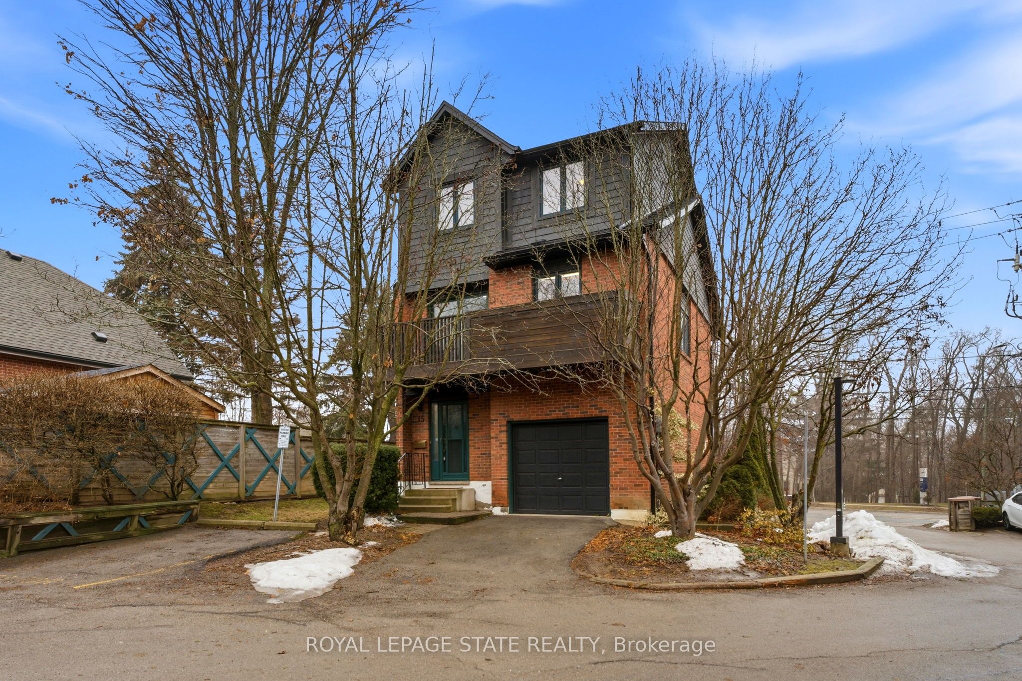 15-1983 Main Street W, Hamilton, ON, L8S 4R3