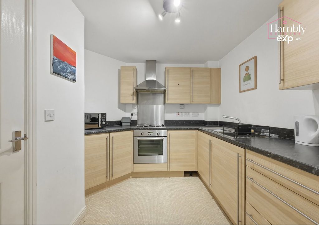 Additional image 8 of 2 bed flat for saleWhitworth Square, Whitchurch, Cardiff CF14