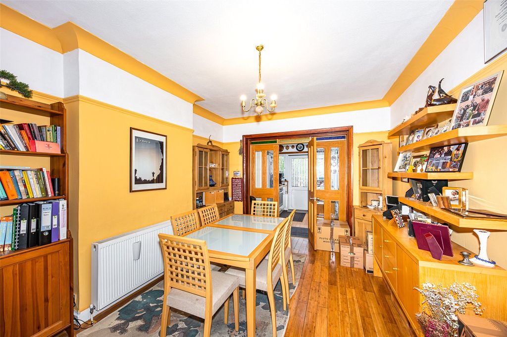 Additional image 18 of 3 bed semi-detached house for saleColin Close, Colindale NW9