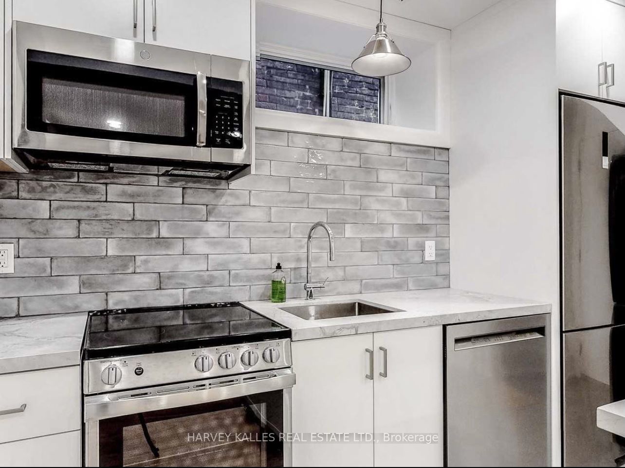 Additional image 6 of Lower-10 Duggan Avenue, Toronto, ON, M4V 1Y2