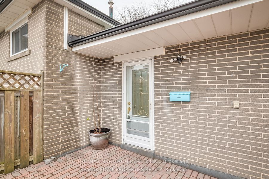 Additional image 6 of 802 Modlin Road, Pickering, ON, L1W 1V3