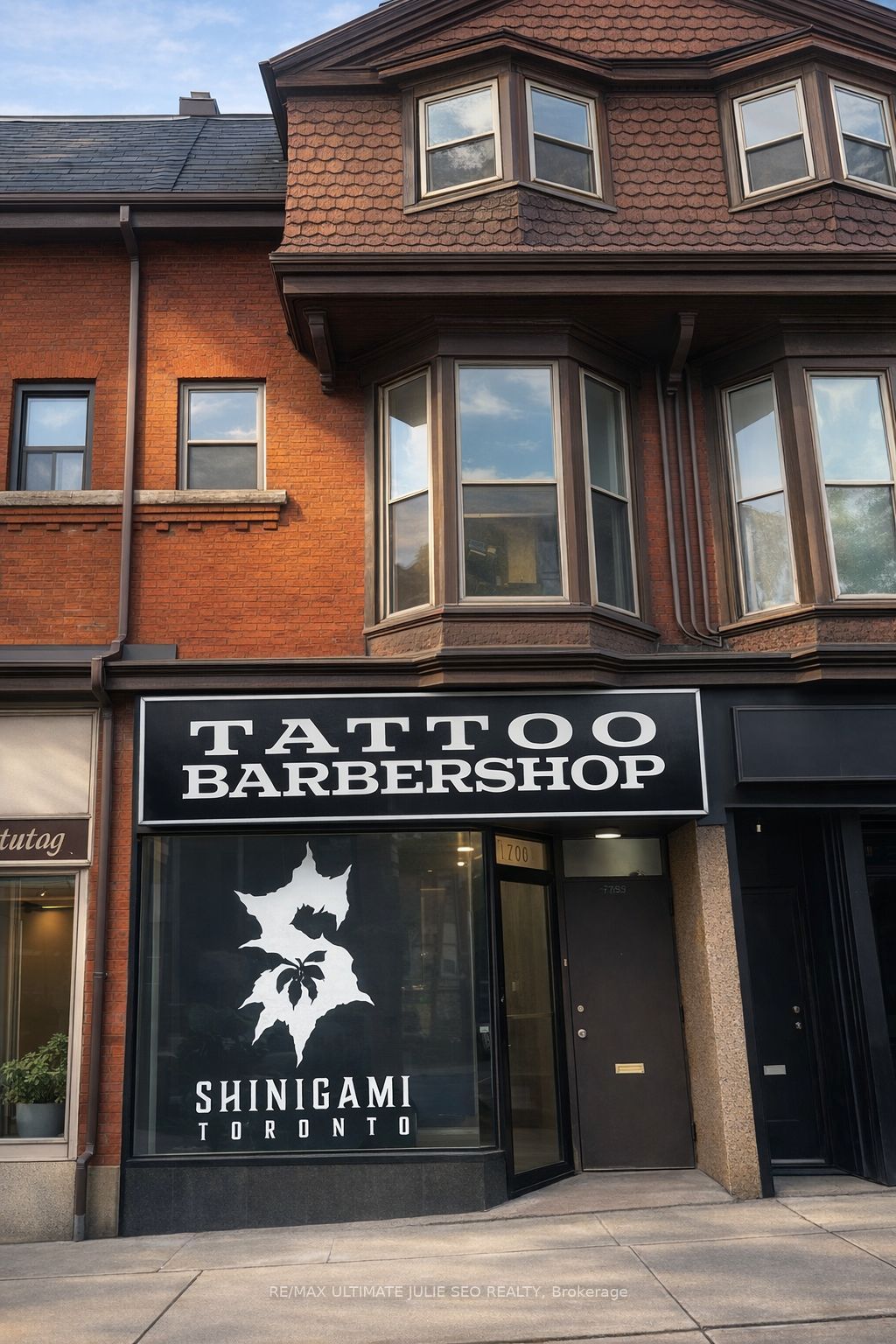 Main-1706 Queen Street W, Toronto, ON, M6R 1B3