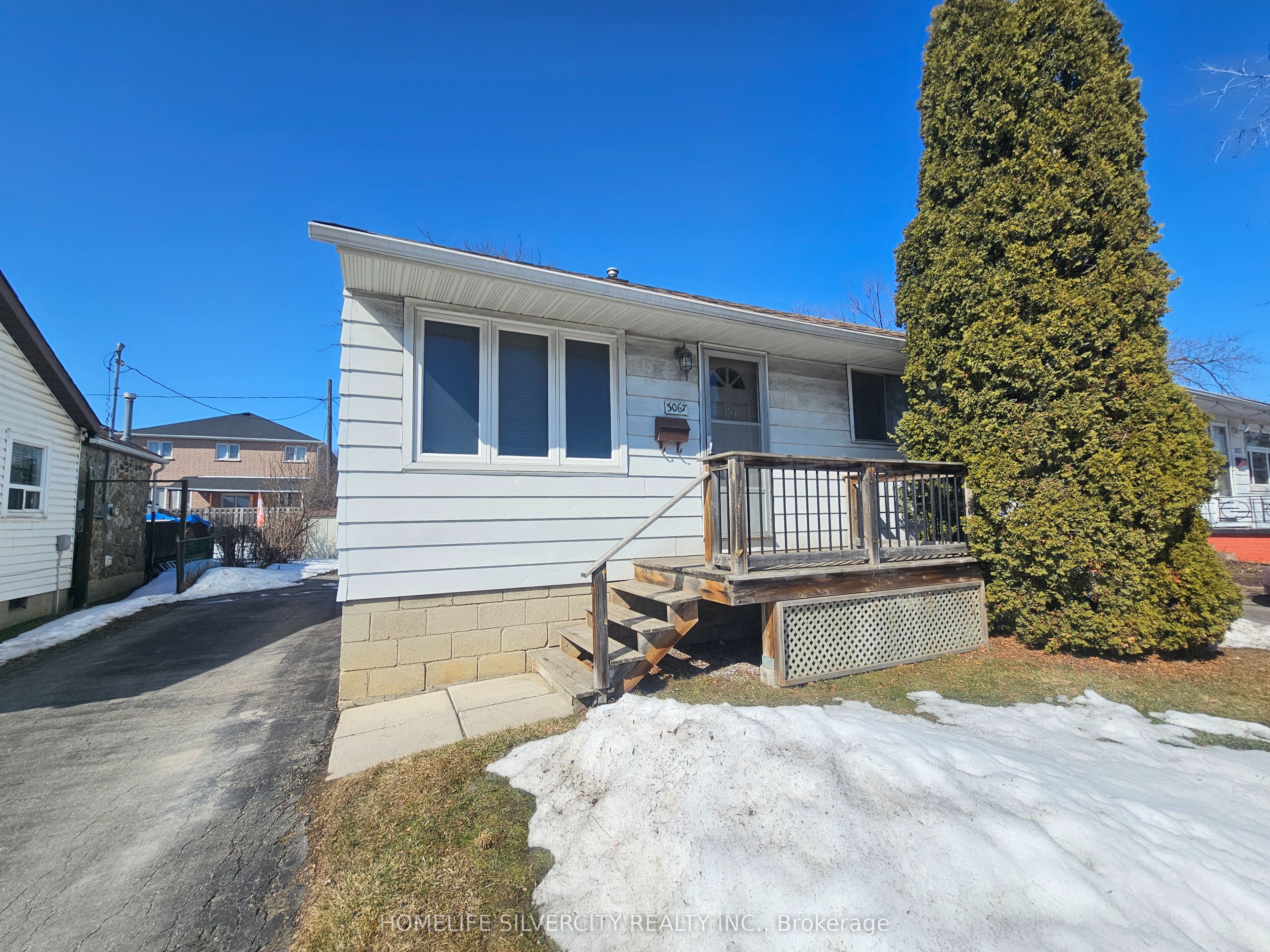 3067 Churchill Avenue, Mississauga, ON, L4T 1R4