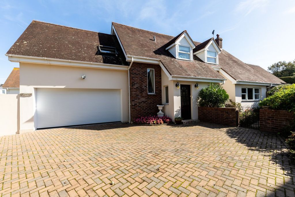 3 bed detached house for saleLes Petit Sablons, La Grande Route Des Sablons, Grouville JE3