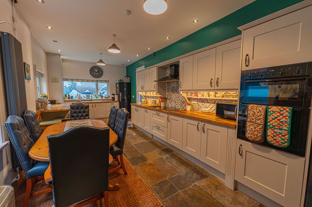 Additional image 9 of 3 bed semi-detached house for saleSt. Johns Road, Newport NP19