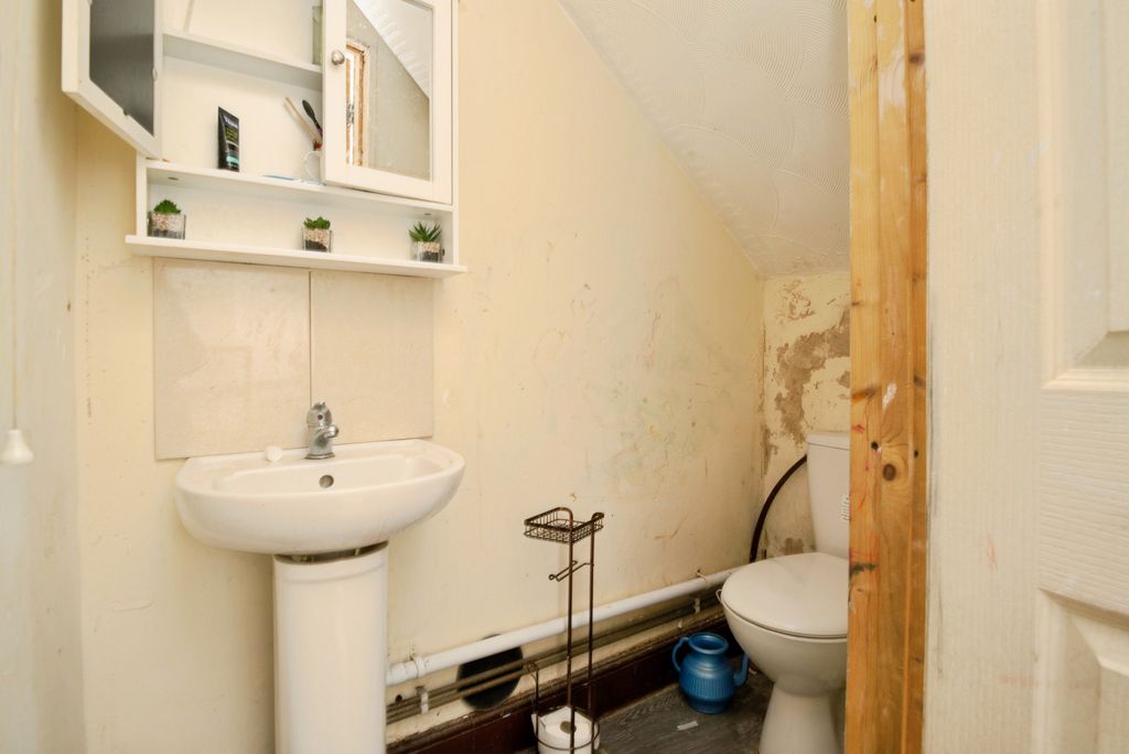 Additional image 15 of 5 bed terraced house for sale97 Donald Street, Cardiff CF24