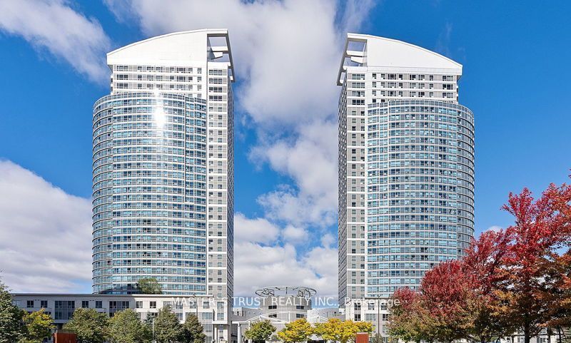 702-36 Lee Centre Drive, Toronto, ON, M1H 3J1