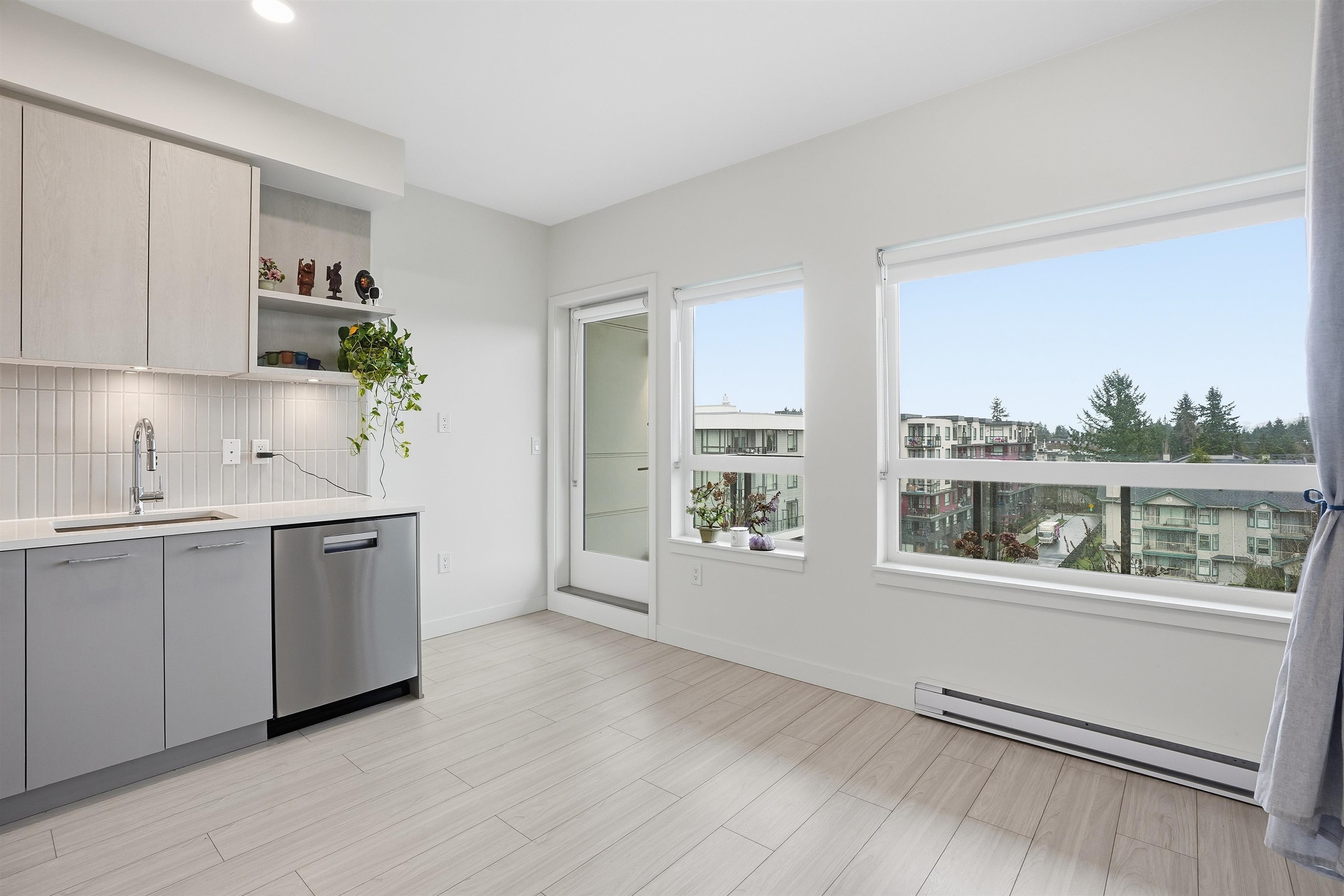Additional image 5 of 604-10777 138 Street, Surrey, BC, V3T 0T5