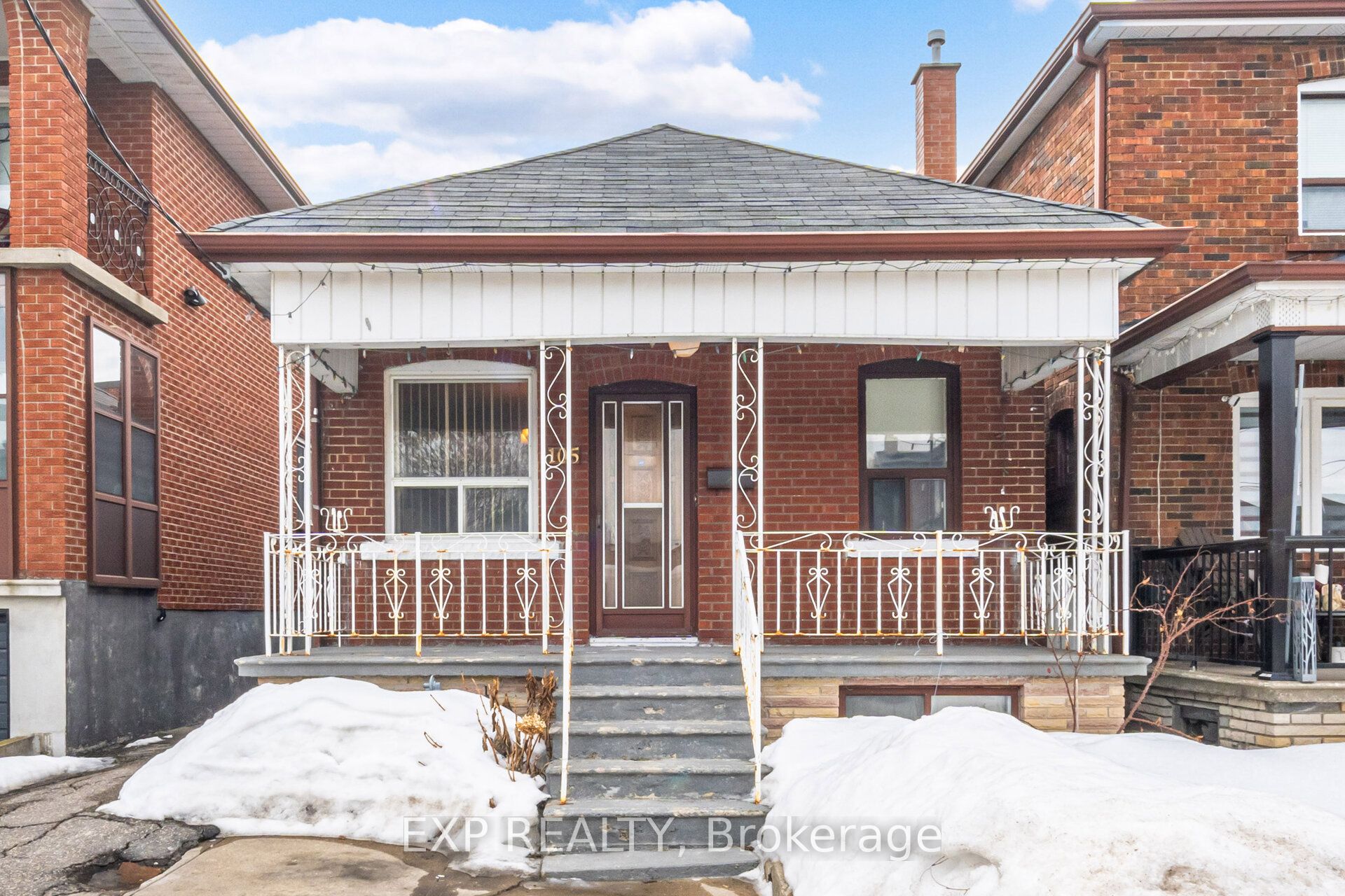 105 Rogers Road, Toronto, ON, M6E 1P4