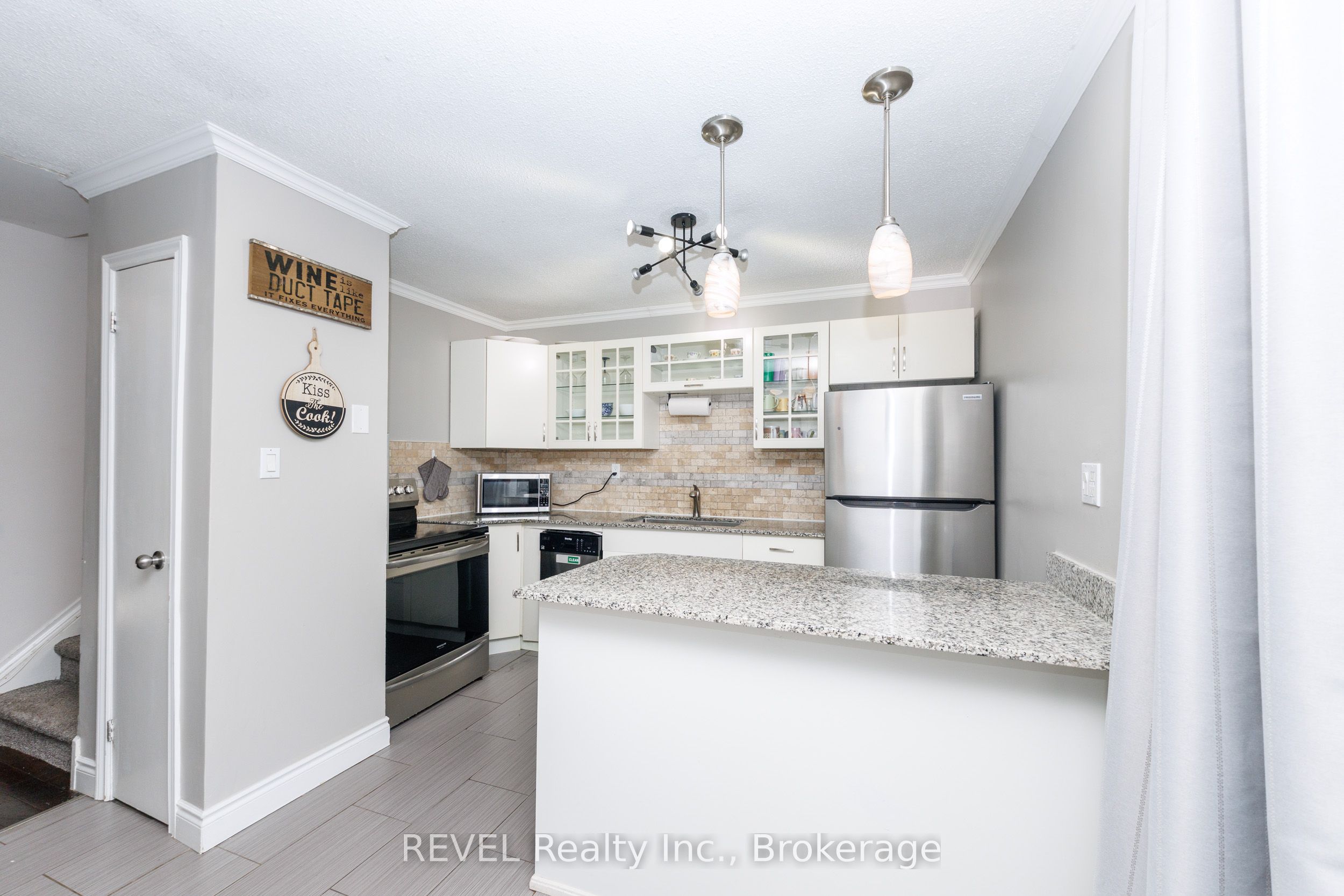 43-1300 Upper Ottawa Street, Hamilton, ON, L8W 1M8