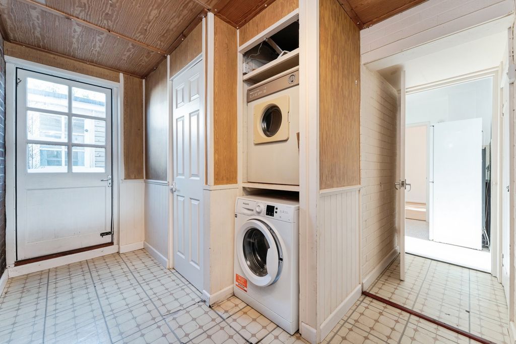 Additional image 10 of 4 bed semi-detached house for saleLong Reach Road, Cambridge, Cambridgeshire CB4