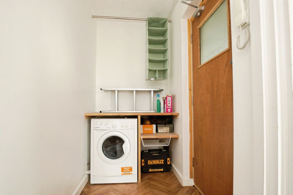 Additional image 2 of 2 bed flat for saleLinnet Close, Cardiff CF23