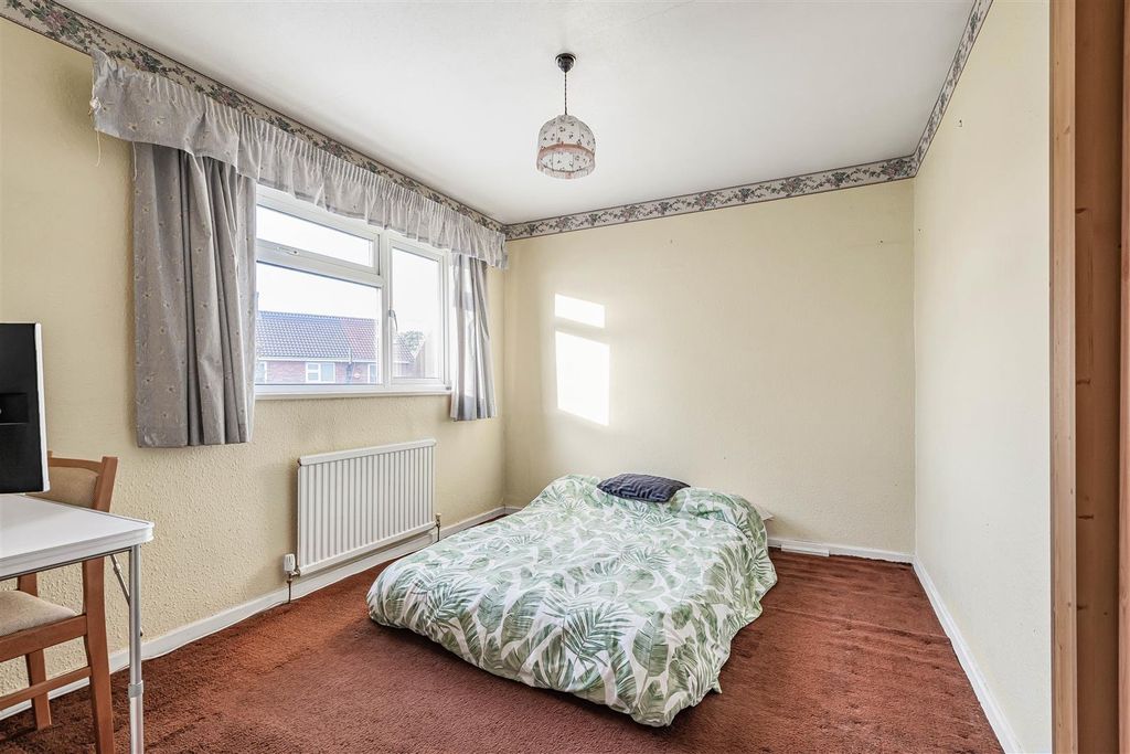 Additional image 14 of 3 bed semi-detached house for saleFairbairn Road, Cambridge CB4