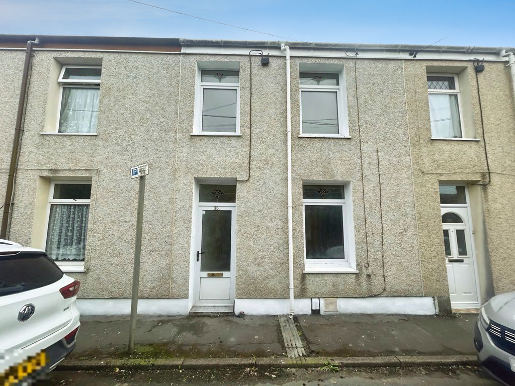 3 bed property to rentKing Street, Neath SA11