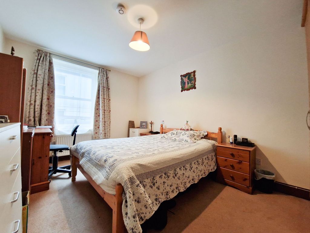 Additional image 4 of 2 bed flat for saleFlat 18 Kensington Court, St Helier JE2