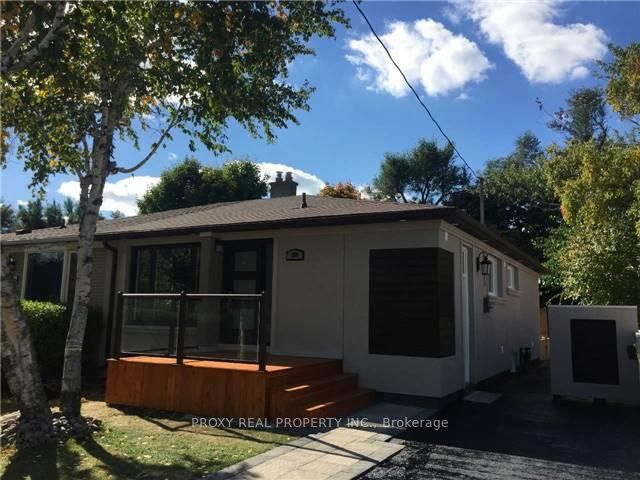 208 Axminster (basement) Drive, Richmond Hill, ON, L4C 2W1