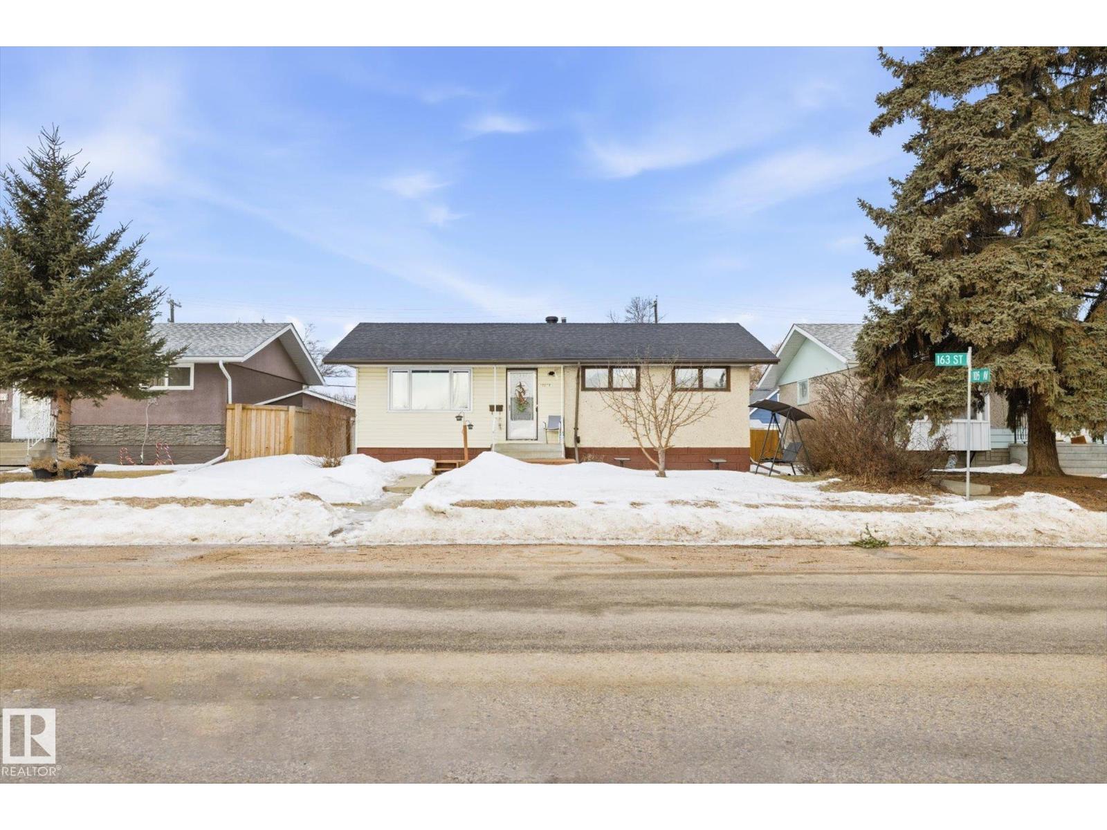 10518 163 Street NW, Edmonton, AB, T5P3P1