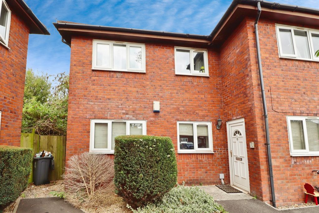 2 bed flat for saleDeemuir Square, Cardiff CF24